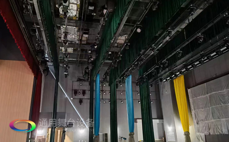 加厚金絲絨、天鵝絨定制舞臺(tái)阻燃 經(jīng)久耐用 多色可選 款式齊全 精工細(xì)作