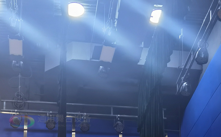 劇場劇院常規(guī)舞臺(tái)燈光、舞臺(tái)吊桿布置